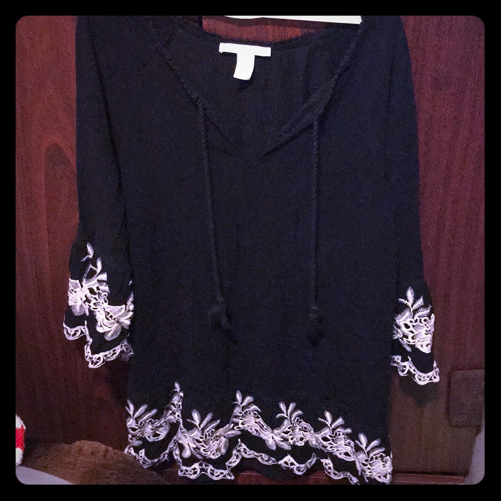 Forever 21 long sleeve V neck Size L